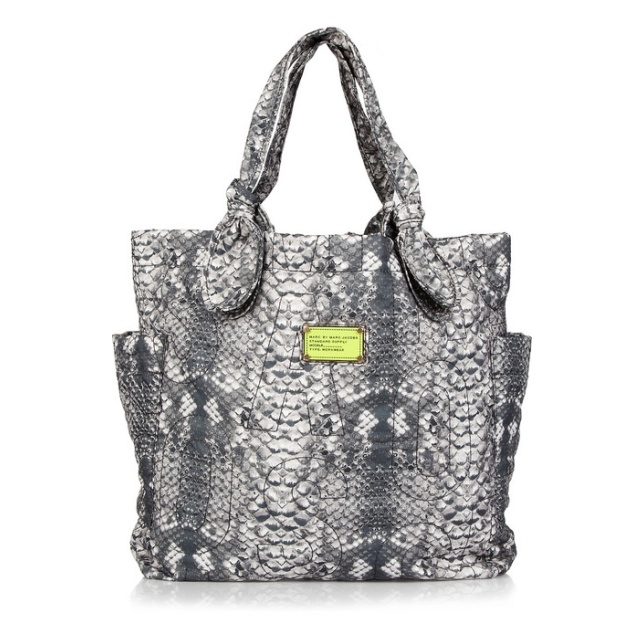 8 | Tσάντα Marc By Marc Jacobs net-a-porter.com