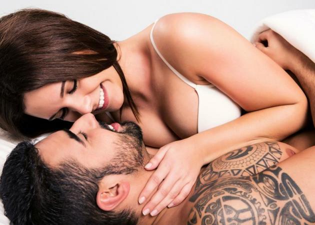 Πόσες φορές την εβδομάδα κάνουν σεξ τα ευτυχισμένα ζευγάρια [vid]