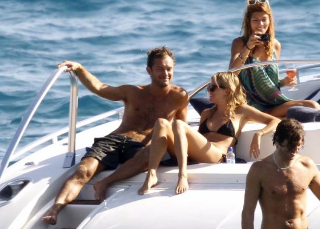 Sienna Miller – Jude Law: Μαγιό που ταιριάζουν