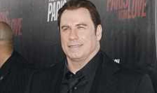 O J. Travolta φανερά αδυνατισμένος! Μήπως φταίει το μωρό;