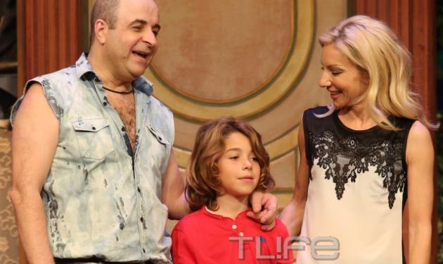 Μάρκος Σεφερλής: Πρεμιέρα στο θέατρο με τον Χάρη και την Έλενα Τσαβαλιά στο πλευρό του!