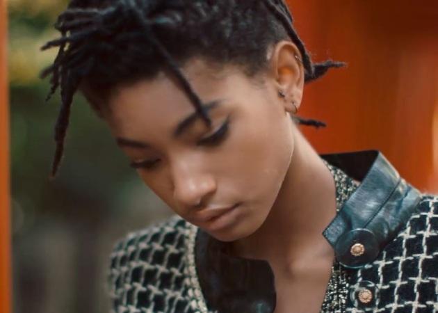 Όταν η Willow Smith συνάντησε τη CHANEL’s GABRIELLE bag