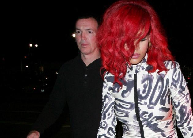 Όλες ακολουθούν τη Rihanna! Σε ό, τι και αν φορέσει!