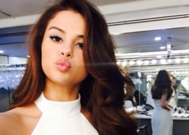 Η Selena Gomez έχει μια στιλιστική ιδέα για formal εμφανίσεις