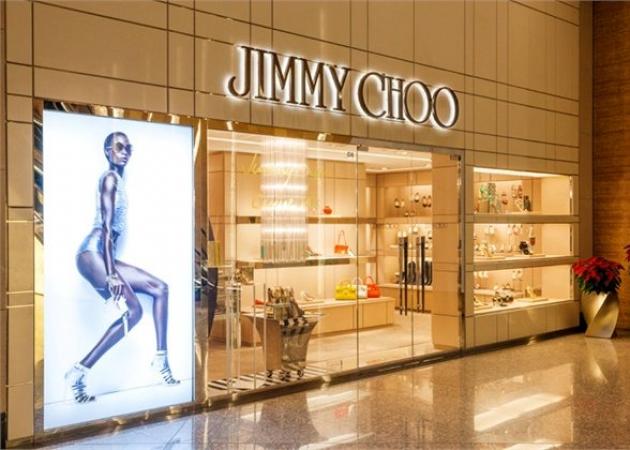 Jimmy Choo: Ο μεγάλος οίκος παπουτσιών προς πώληση