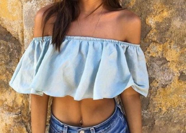 Η Emily Ratajkowski σου δείχνει πως να φορέσεις το crop top σε κάθε περίσταση