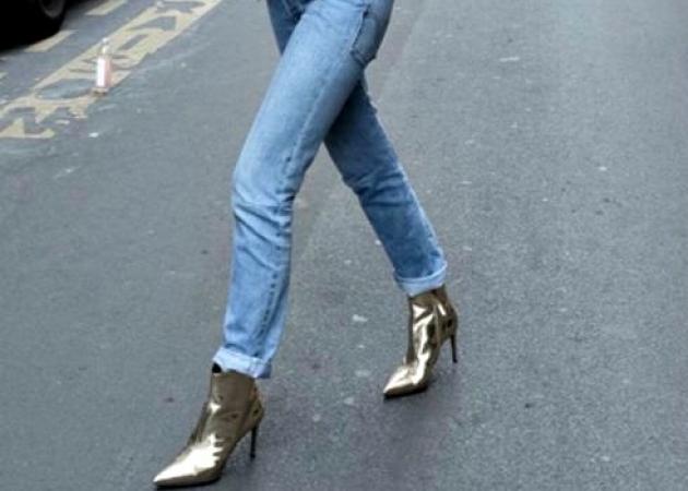 Το styling που θα σου επιτρέψει να φορέσεις τα metallic shoes το πρωί