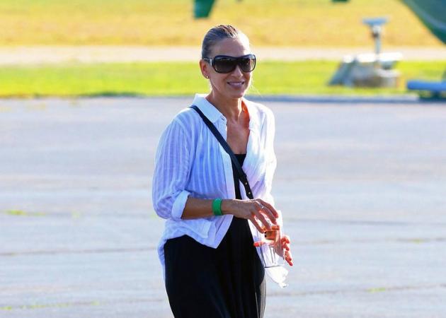 Sarah Jessica Parker: Φόρεσε τα πιο τέλεια flat shoes που φέρουν την  υπογραφή της!