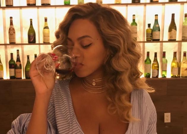 Το στιλάτο clutch της Beyonce που θα θέλαμε να έχουμε!