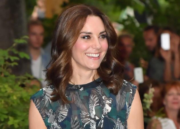Kate Middleton: Η πριγκίπισσα υπέκυψε στην tropical τάση