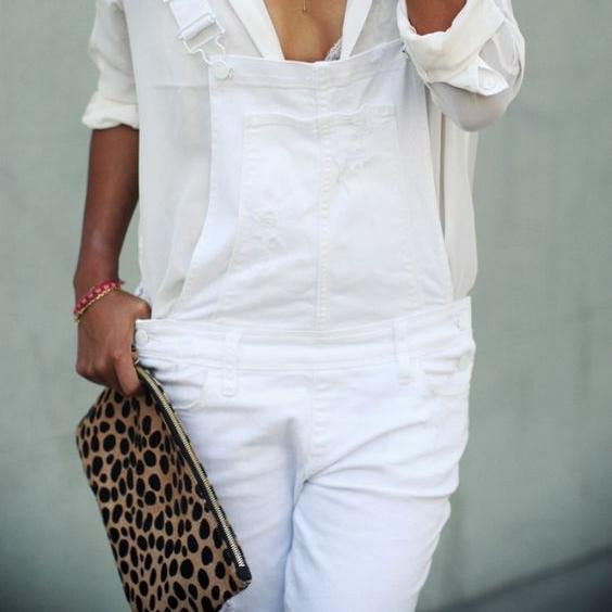 Το leopard clutch γίνεται casual!