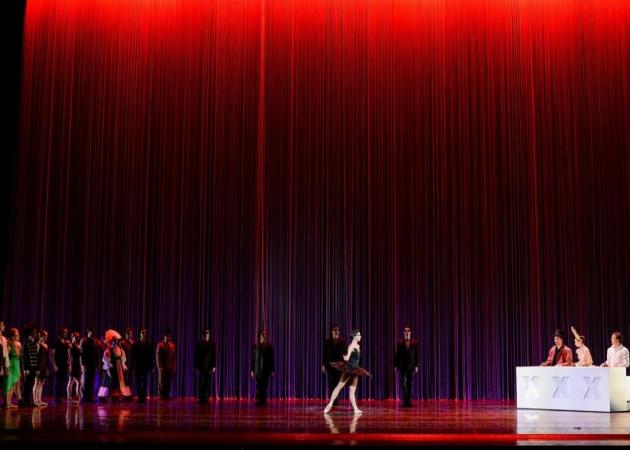 Στέλλα Κάλτσου: Η Ελληνίδα που φωτίζει την Όπερα του Χονγκ Κονγκ!