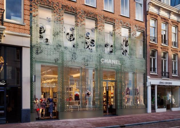 Δες την πρωτοποριακή πρόσοψη της Chanel στο Άμστερνταμ!