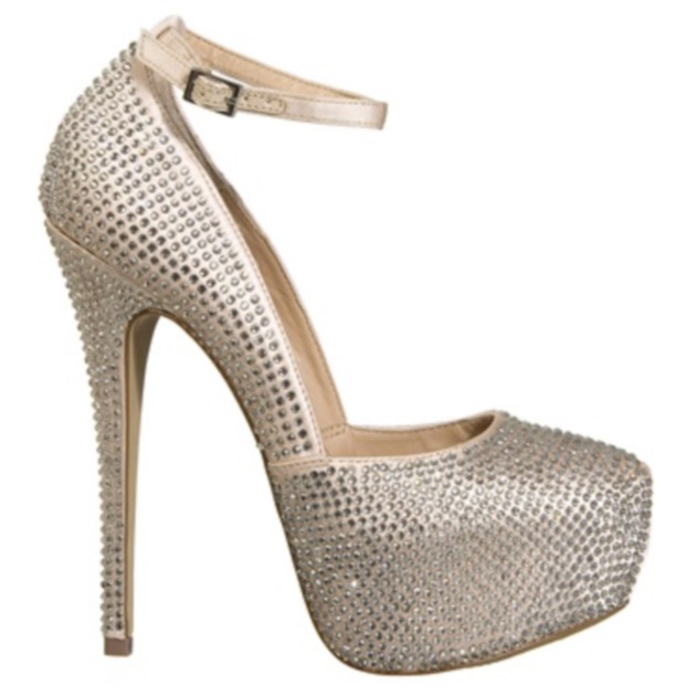 11 | Nine West  €110