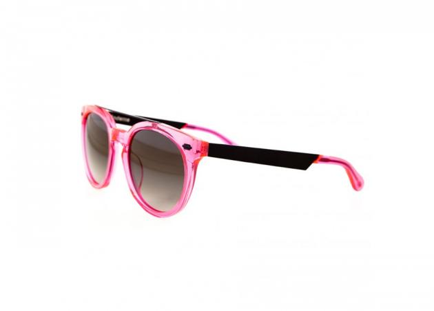 Ροζ γυαλιά ηλίου: Δικά σου με ένα “κλικ”