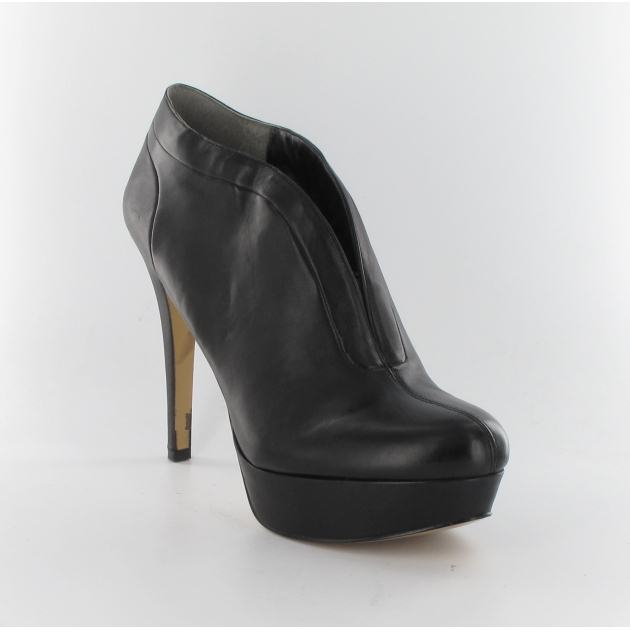 6 | Ankle Boots Nine West