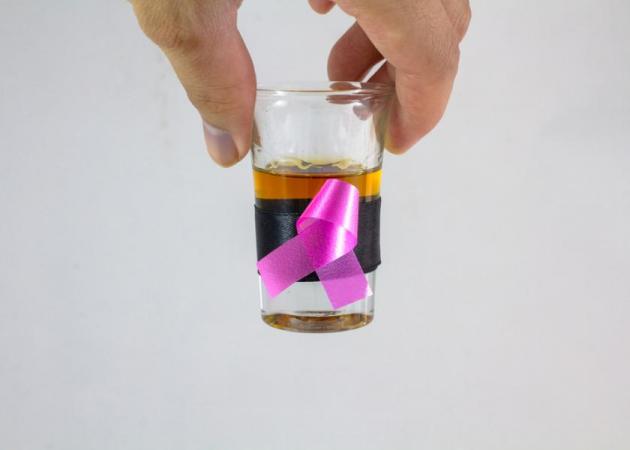 Ποιος καρκίνος γίνεται πιο πιθανός ακόμα και με ένα ποτήρι αλκοόλ την ημέρα [vid]