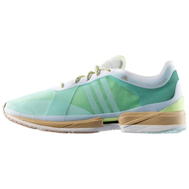 7 | Runners adidas by Stella McCartney € 155