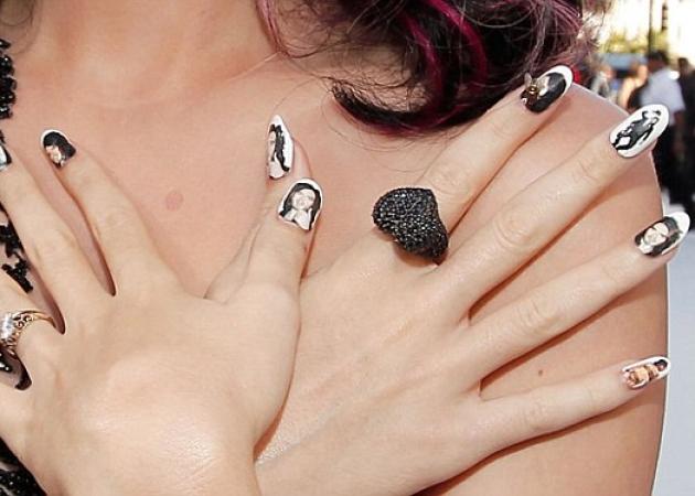Αναγνωρίζεις αυτά τα νύχια; Ποια star ήταν πρώτη στη λίστα με τα πιο ωραία μανικιούρ;