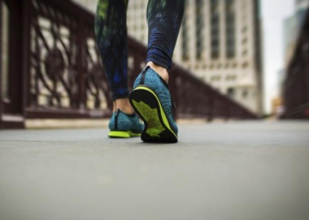 Αδυνάτισμα μόνο με περπάτημα: Αναλυτικό πρόγραμμα, απόσταση και θερμίδες [πίνακες]