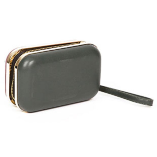 10 | Clutch Achilleas Accessories