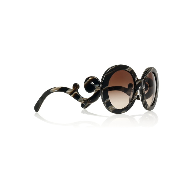 4 | Γυαλιά ηλίου Prada neta-a-porter.com