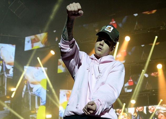 Justin Bieber: Μοντέλο αποκαλύπτει, πως έκανε μαζί του… σεξουαλικό “τρίο”!