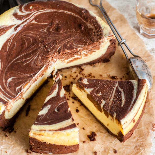 Cheesecake με σοκολάτα και κρέμα