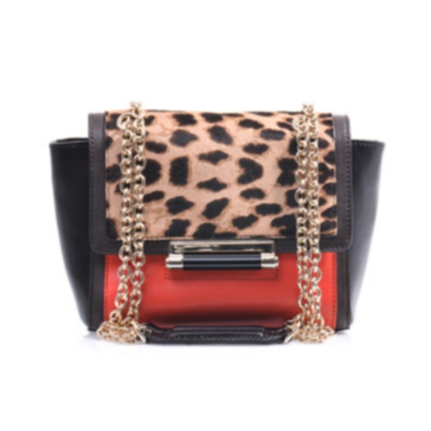 10 | Shoulder bag Diane von Furstenberg