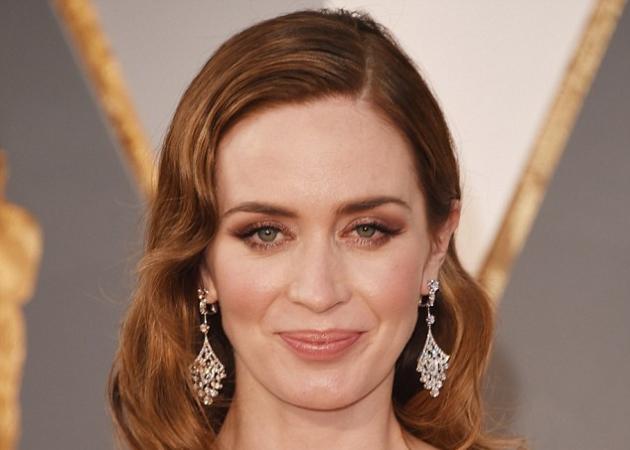 Η Emily Blunt έγινε κατάξανθη (και της πάει πολύ)!