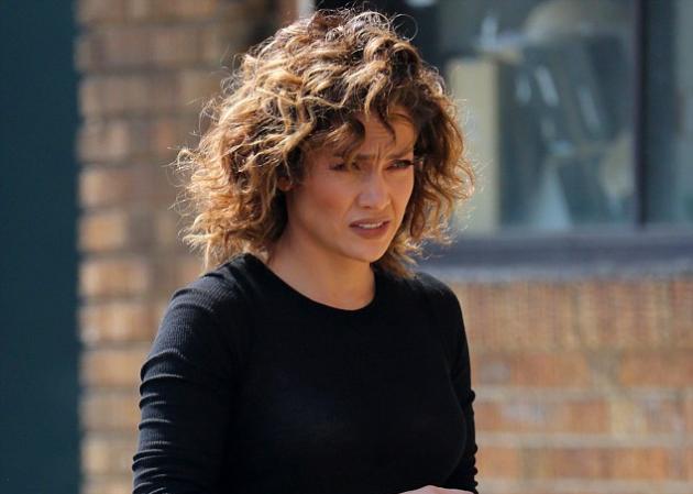Jennifer Lopez: Αφήνει λίγα στη φαντασία με την αποκαλυπτική φωτογραφία της στο Instagram, λίγο μετά το χωρισμό της