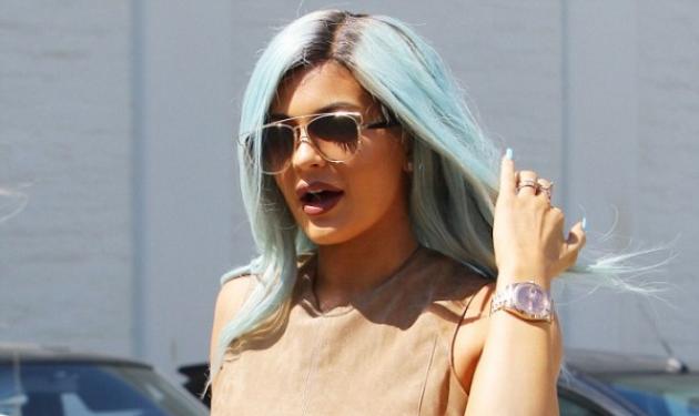 Kylie Jenner: άλλαξε τα μαλλιά της και ανταγωνίζεται την αδερφή της!