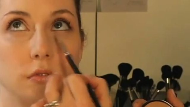 Beauty school: πώς πρέπει να απλώνεις το concealer!