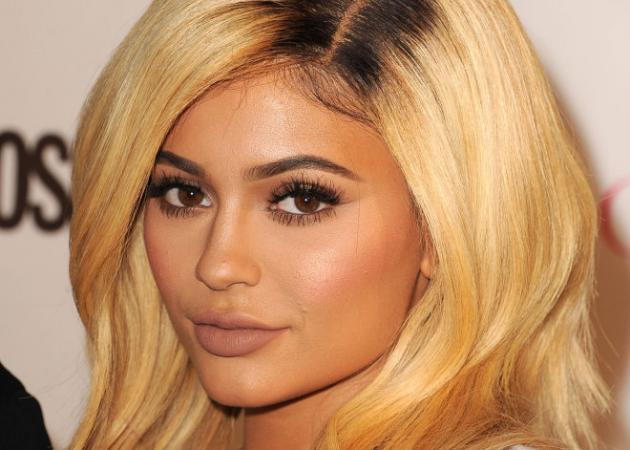 Δες τον κλώνο της Kylie Jenner και της Lucy Hale που έχει τρελάνει το instagram!