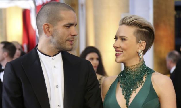 Scarlett Johansson: Το αποκαλυπτικό ντεκολτέ της, τράβηξε τα βλέμματα! Φωτογραφίες