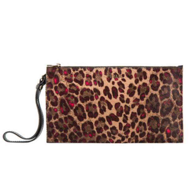 9 | Clutch Furla