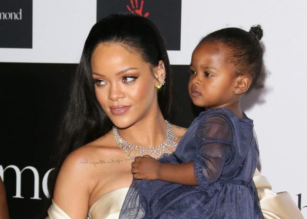Η δύο ετών ανιψιά της Rihanna είναι το νέο μας beauty icon