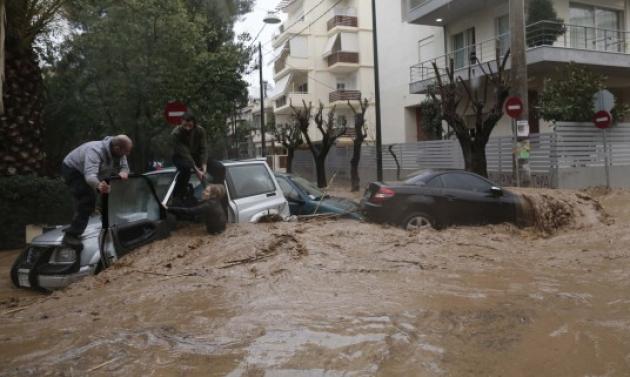 Έτσι την έσωσα – Η συγκλονιστική μαρτυρία του άνδρα που βοήθησε τη γυναίκα στο Χαλάνδρι