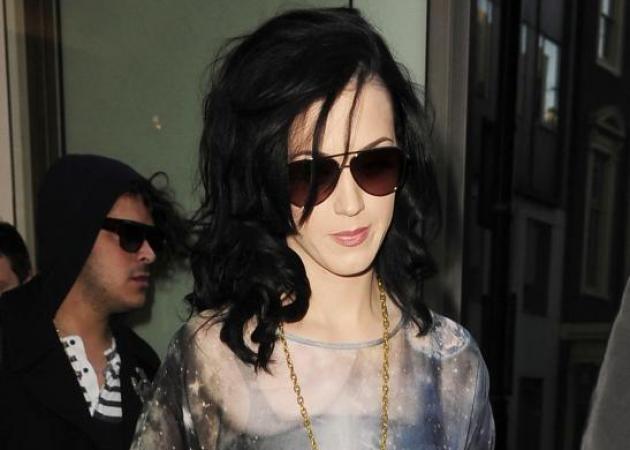 Η Katy Perry κάνει shopping! Tι φοράει;