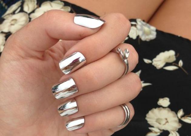 Mirror nails! Τώρα μπορείς να έχεις αυτά τα νύχια χωρίς την ειδική σκόνη