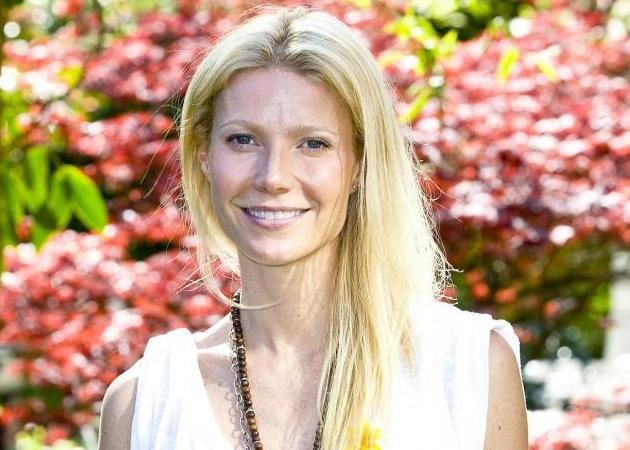 Πως να βάλεις τη τζιν φούστα από την Gwyneth Paltrow