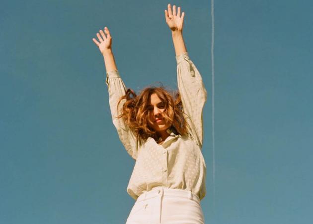 Η Alexa Chung λανσάρει τη δική της συλλογή ρούχων
