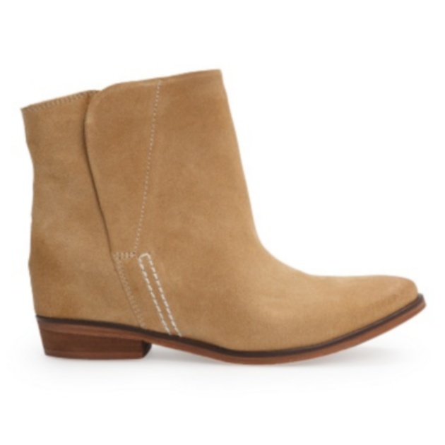 9 | Ankle boots Mango