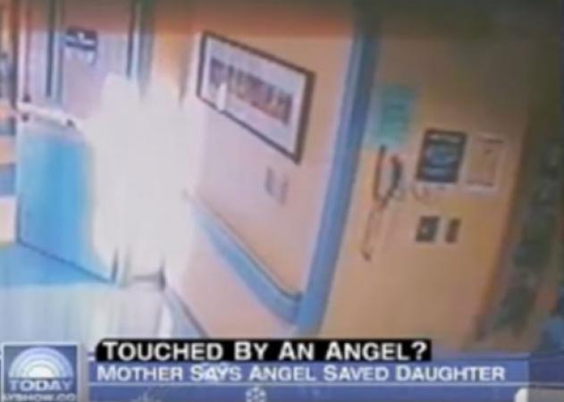 Θαύμα! Άγγελος εμφανίστηκε και έκανε καλά την άρρωστη κορούλα της [vid]