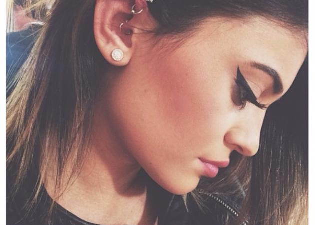 Το πανέξυπνο κόλπο της Kylie Jenner για το eyeliner! PS: στο έχουμε ήδη δείξει!