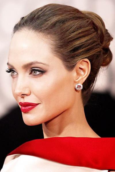14 | Η Angelina Jolie στα Golden Globes το 2012