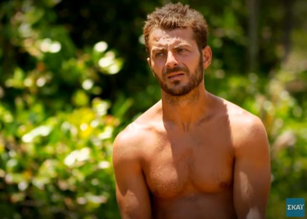 Survivor: Έξαλλος ο Ντάνος με την “κλίκα” των “Διασήμων”! “Η παραλία δεν είναι καφετέρια”