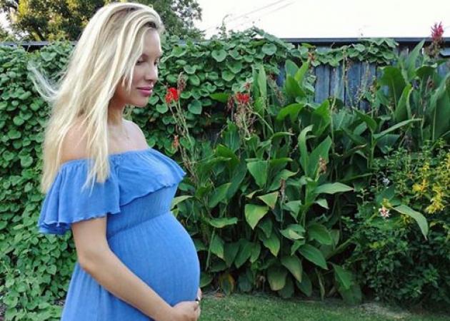 Χριστίνα Αλούπη: Στο γυμναστήριο με… βαράκια στον 7ο μήνα της εγκυμοσύνης της! Φωτό