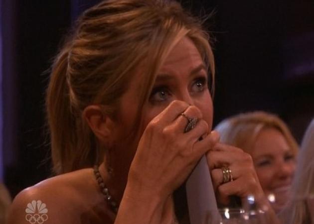 Jennifer Aniston: Έκλαιγε στην επανένωση με τα “Φιλαράκια”