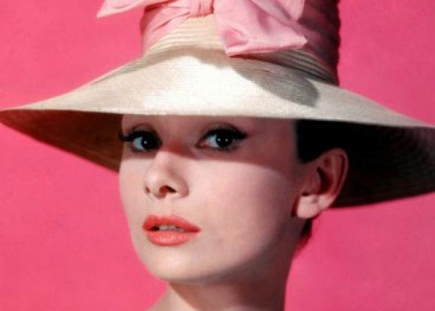 Το κραγιόν που φορούσε η Audrey Hepburn το 1965 ξαναβγαίνει σε κυκλοφορία